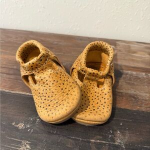 Freshly picked moccasins 
Hard sole
Almond speckles